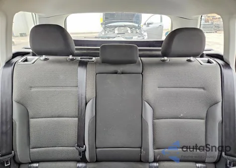 2018 Volkswagen Golf Sportwagen S z USA, uszkodzony, nr VIN 3VWD17AU8JM756714